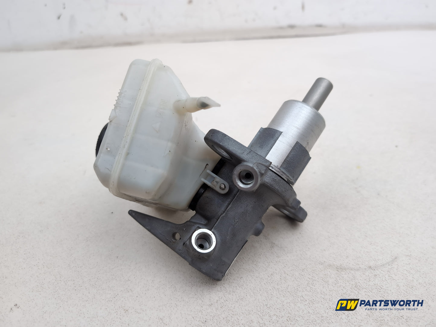 Audi A6 S Line Black Ed Tdi Quat Sa 2.0l Diesel Brake Master Cylinder Assembly - photo 4
