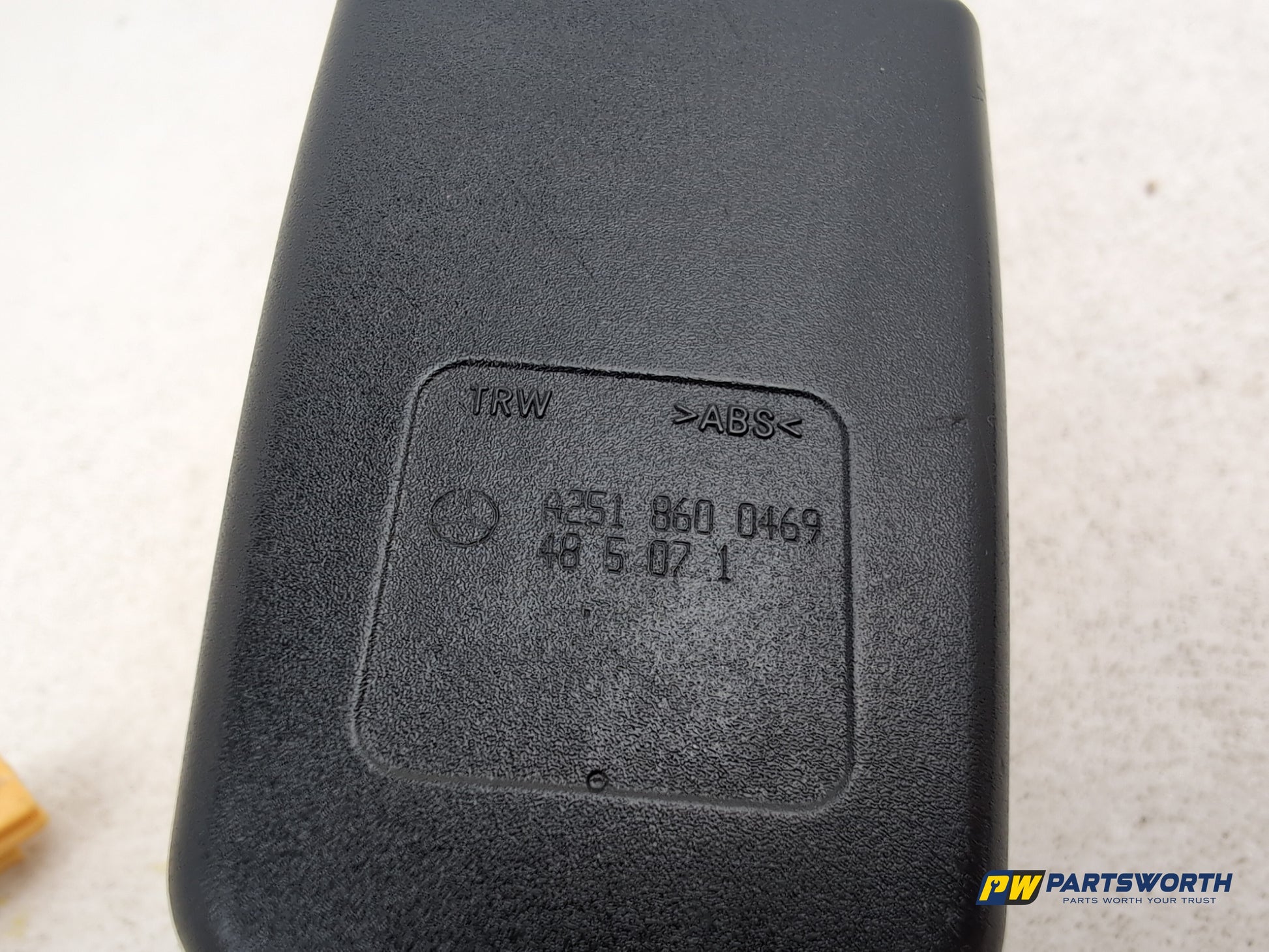 Mercedes R320 R-Class W251 Seat Belt Buckle Front Rh Driver Side A2518600469 - photo 4