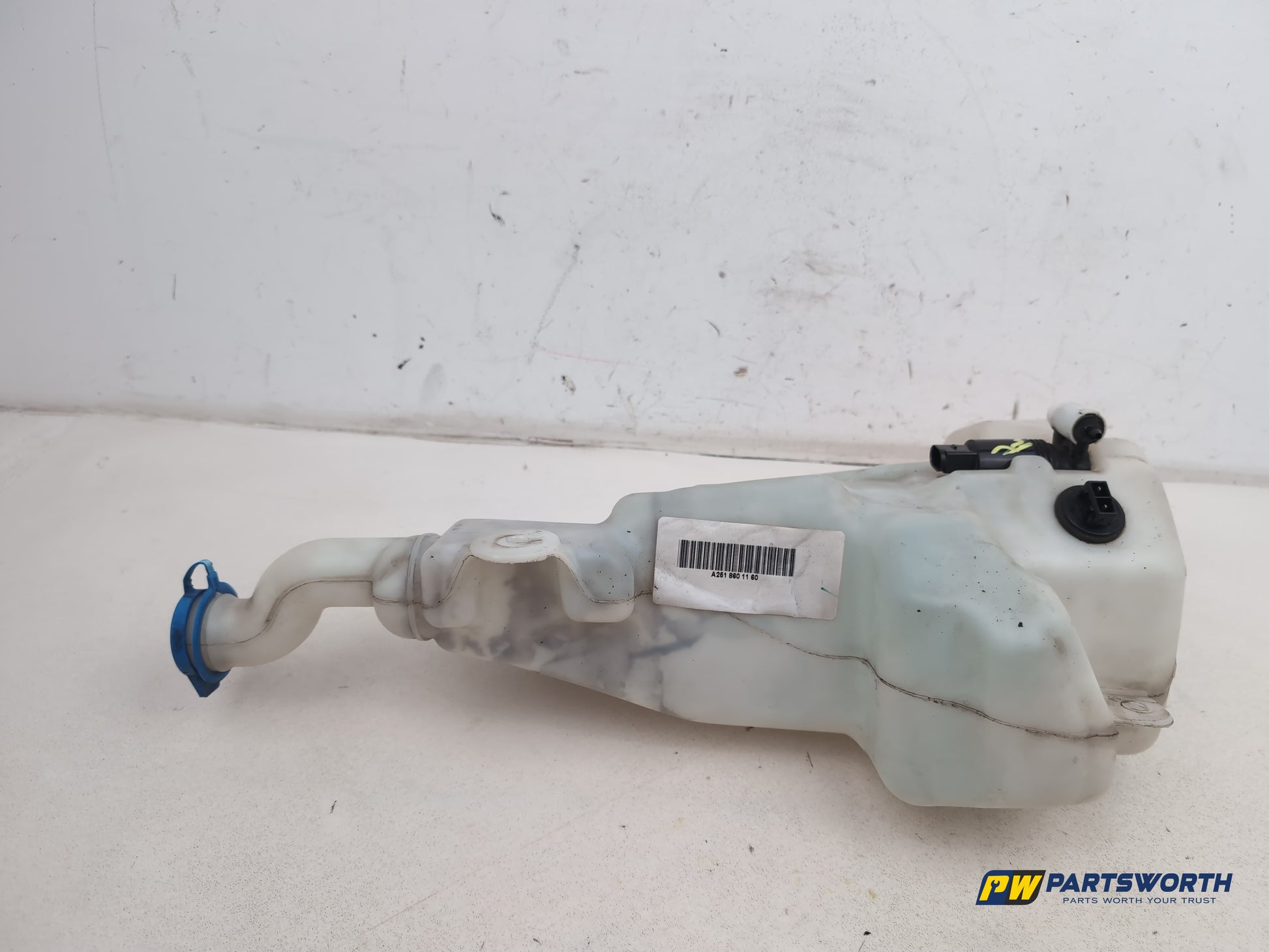 Mercedes R320 R-Class W251 3.0l Diesel Washer Bottle Windscreen A2518690520 - photo 4