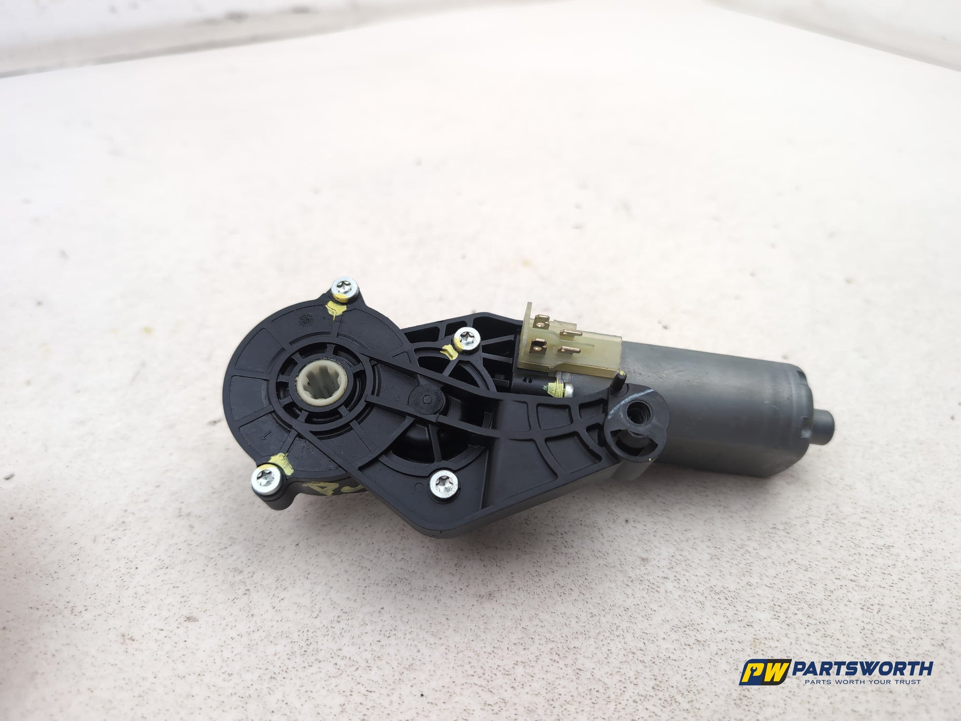 Mercedes R320 R-Class W251 Front Seat Adjustment Motor Right Side 0390203208 - photo 4