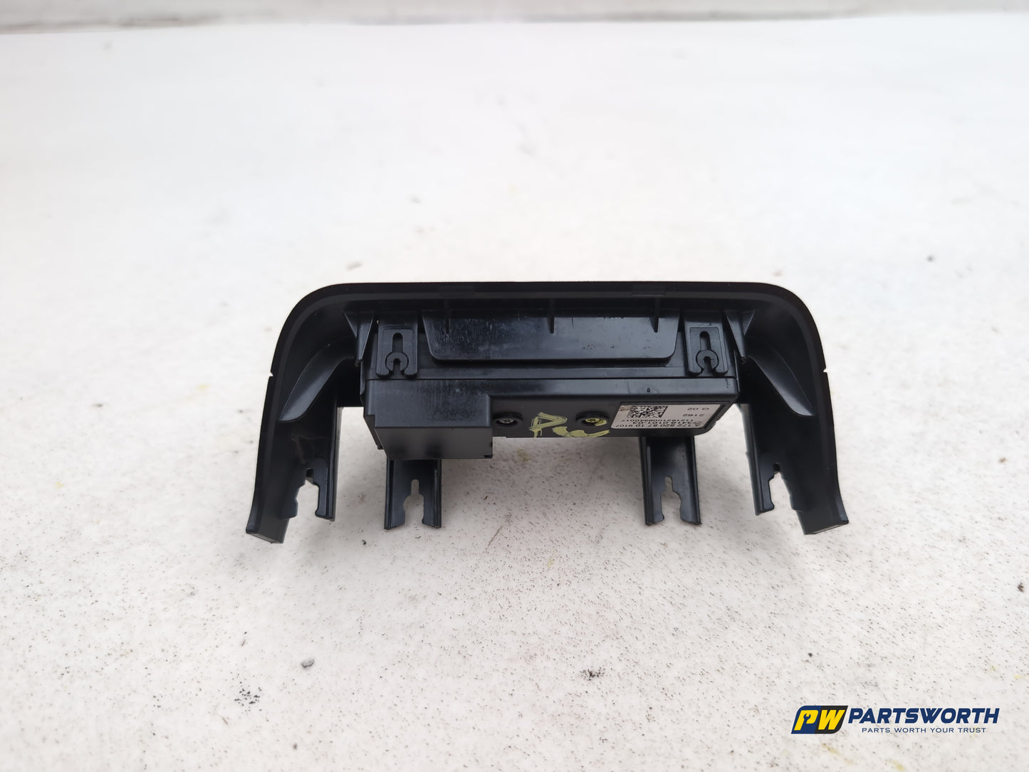 Mercedes-Benz B180 B-Class W246 Alarm Tow Towing Control Switch A1728208710 - photo 10