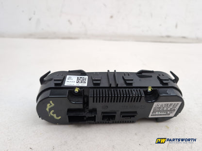 Mercedes-Benz B180 B-Class W246 Heater Control Assembly A2469004405 2011-2018 - photo 4