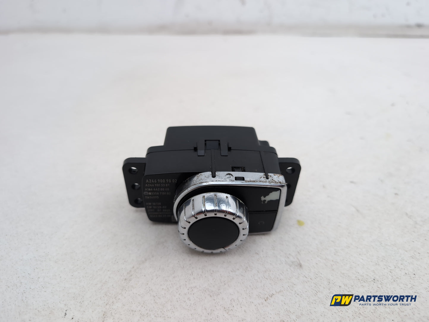 Mercedes-Benz B180 B-Class W246 Multimedia Control Switch A2469009802 2011-2018 - photo 4