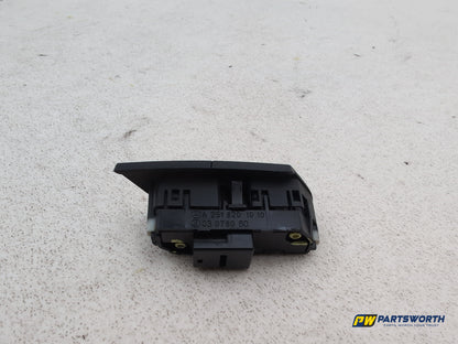 Mercedes R320 R-Class W251 Driver Side Front Central Locking Switch A2518201010 - photo 10
