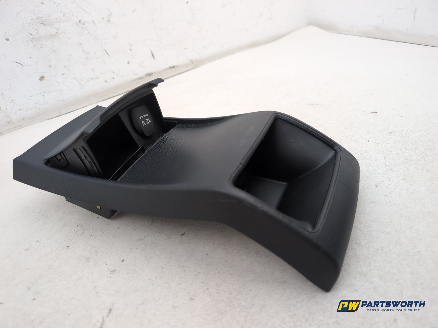 Mercedes-Benz B180 B-Class W246 Centre Console Rear Trim Panel Cover Ashtray - photo 4