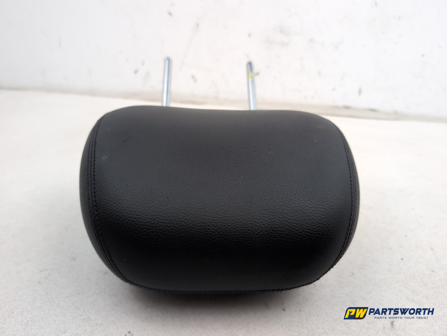 Mercedes-Benz B180 B-Class W246 Front Headrest Left Right 2011-2018 - photo 4