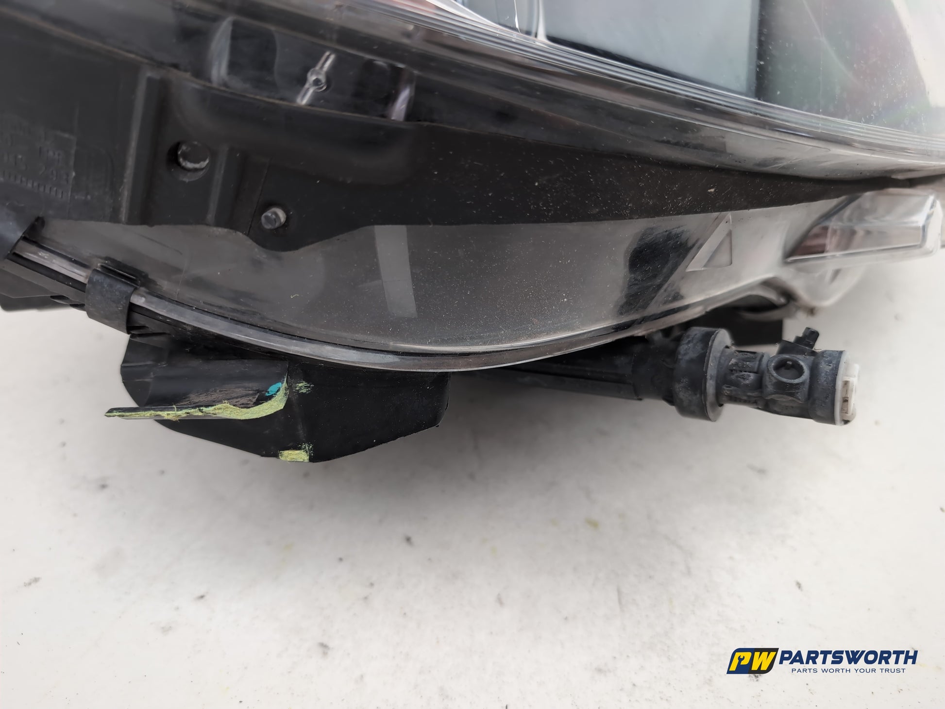 Headlamp RH 4