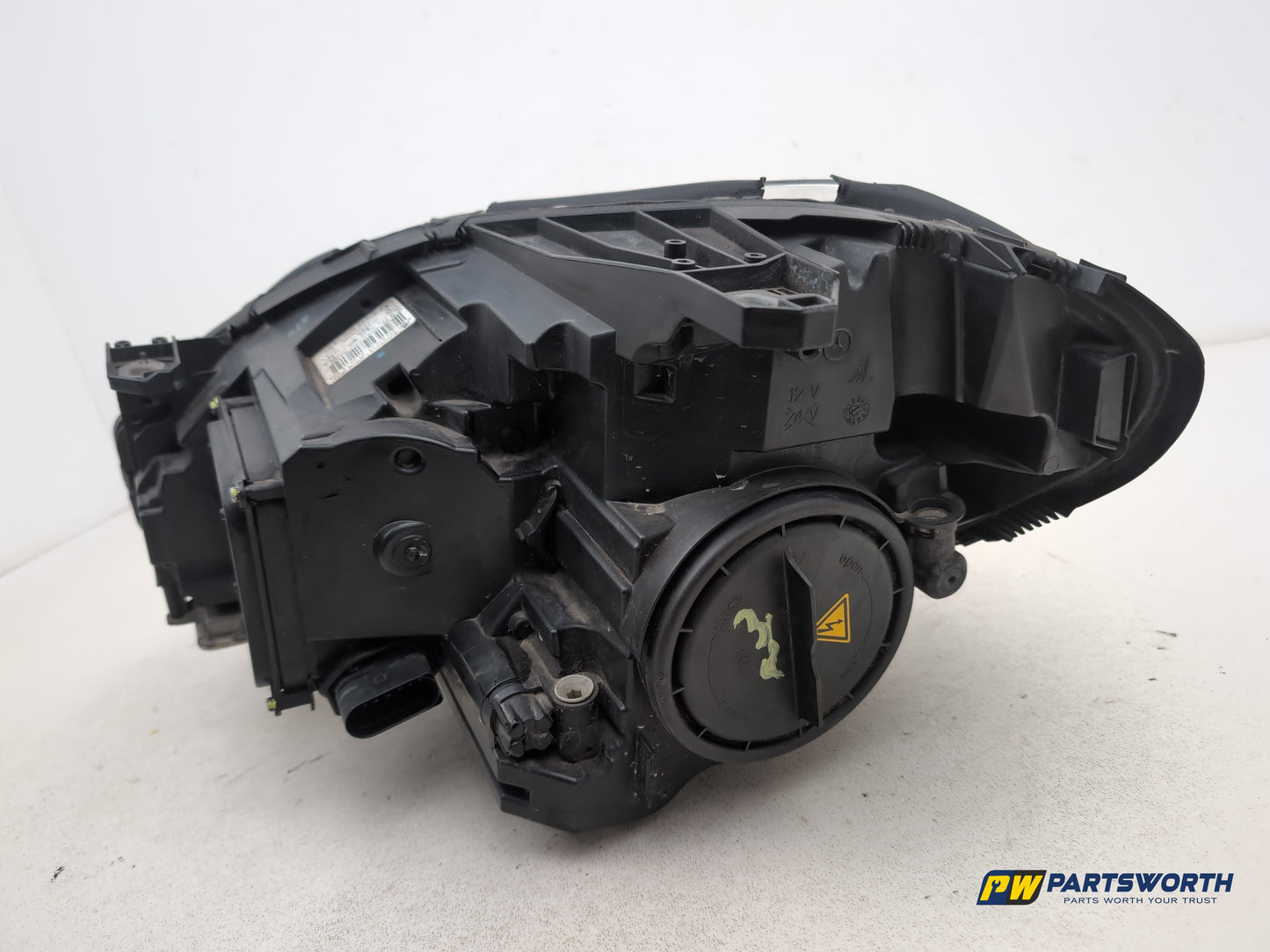 Headlamp RH 10