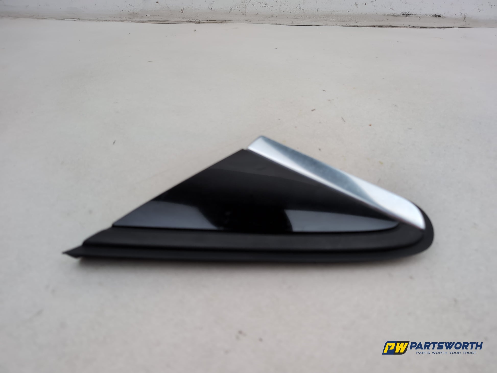 Mercedes-Benz B180 B-Class W246 Front Wing Panel Trim Cover Left A2466900787 - photo 4