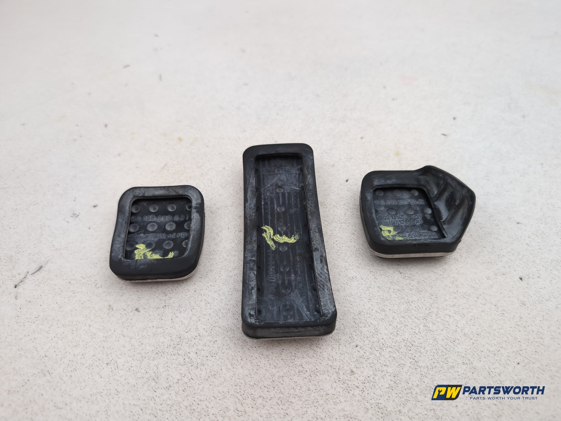 Mercedes-Benz B180 B-Class W246 Pedal Cover Set A1643000082 2011-2018 - photo 10