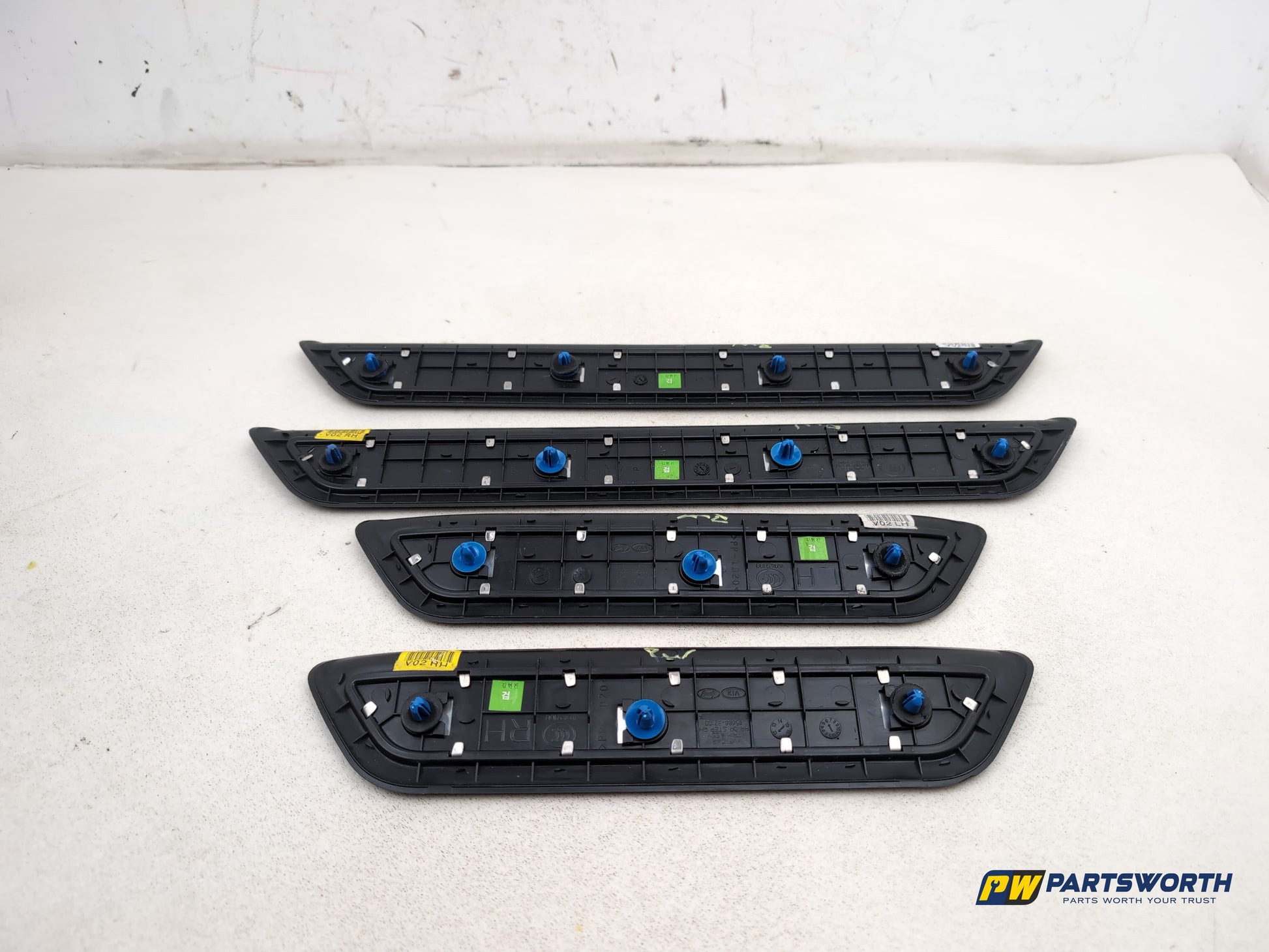 Hyundai I40 Style Blue Drive Door Step Trim Set 858833z100 2011-2019 - photo 4