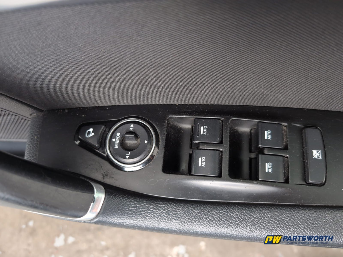 Door Front RH 11