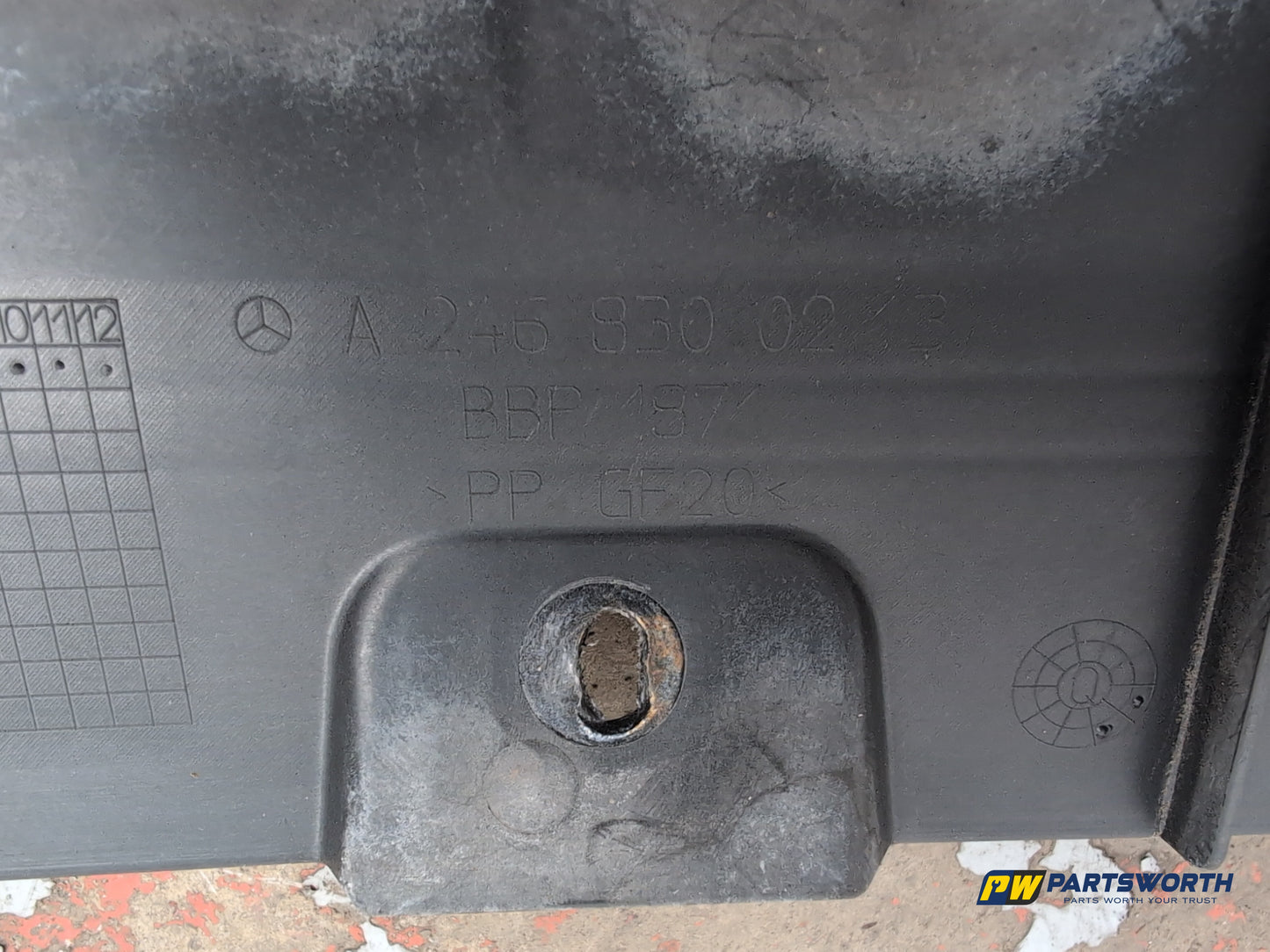 Mercedes-Benz B180 B-Class W246 Windscreen Scuttle Panel A2468300213 2011-2018 - photo 4