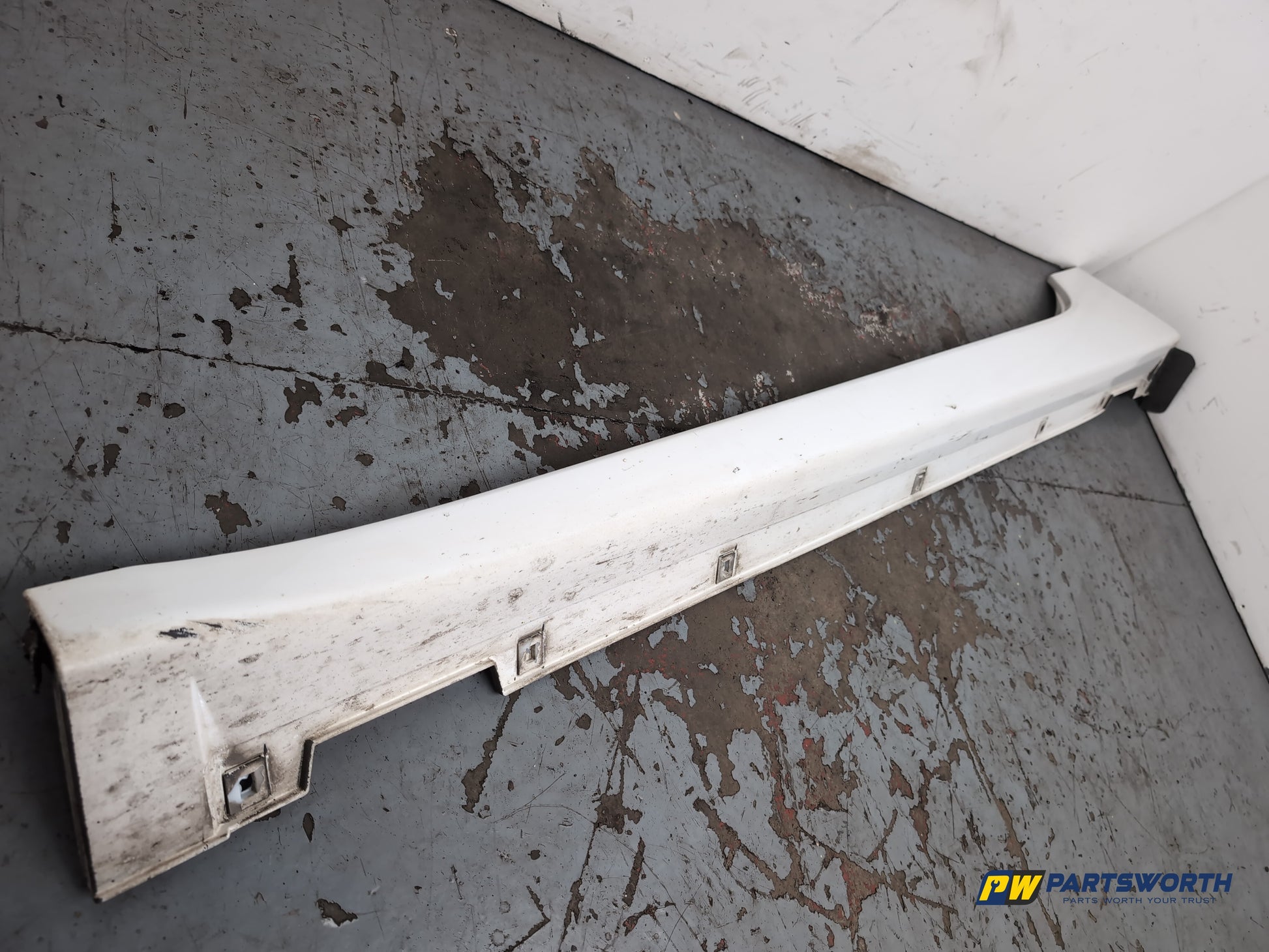 Hyundai I40 Estate Side Skirt Lk Passenger Side Creamy White Ncw 877513z000 - photo 4