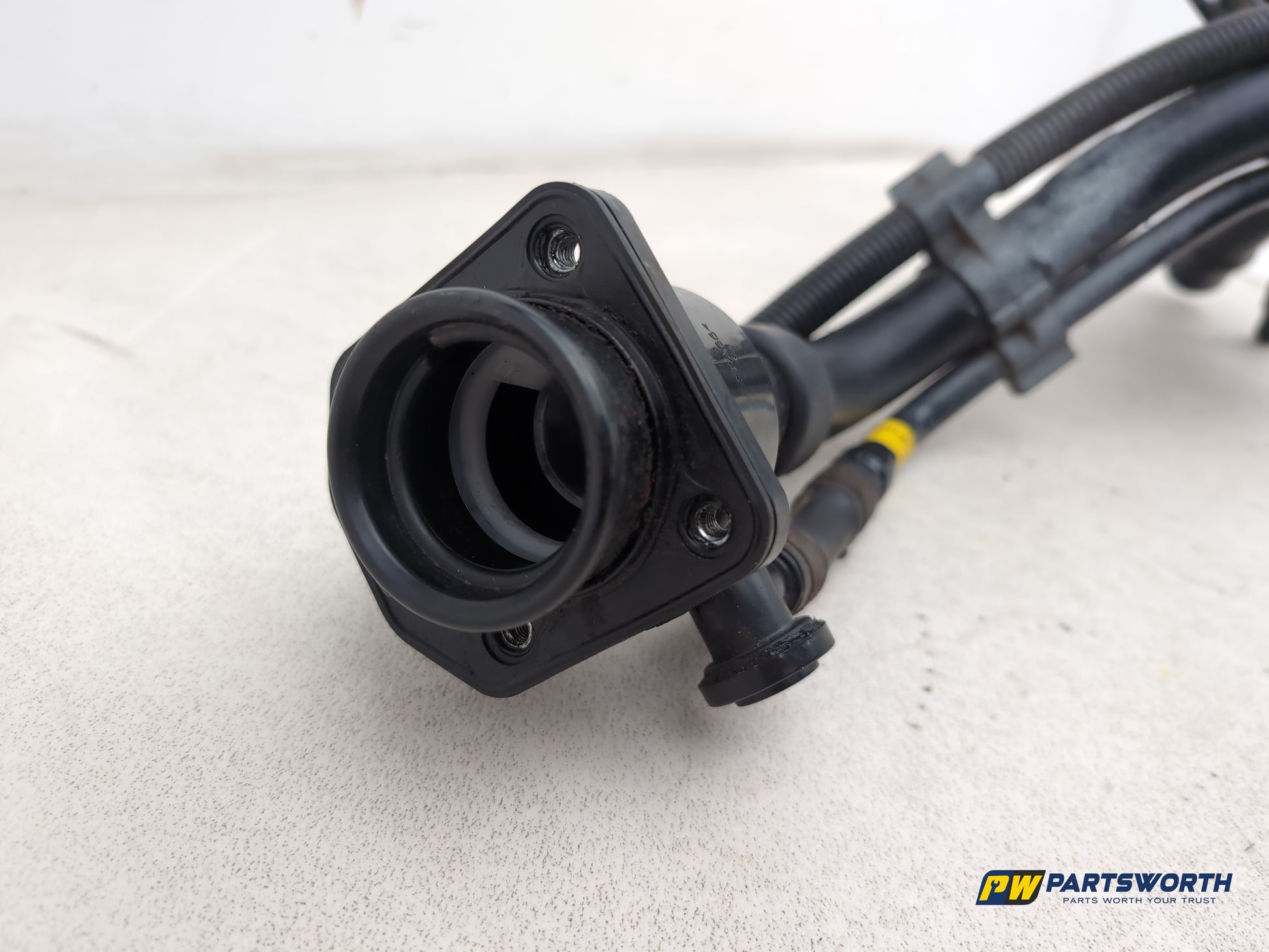 Hyundai I40 Style Blue Drive 1.7 Diesel Fuel Filler Neck 2011-2018 - photo 4