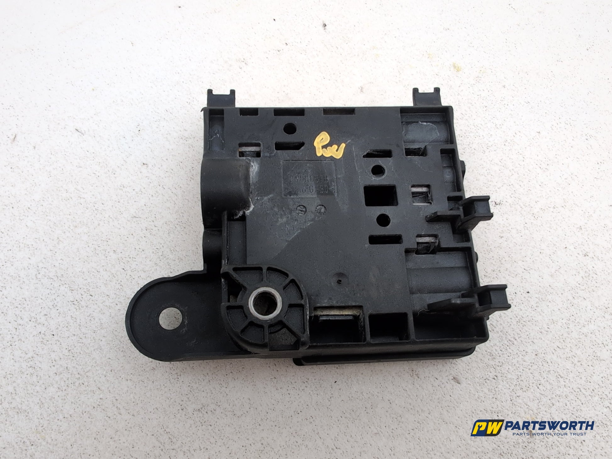 Audi A5 S Line Tdi 3.0l Diesel Positive Battery Distribution Terminal 8k0937517b - photo 4