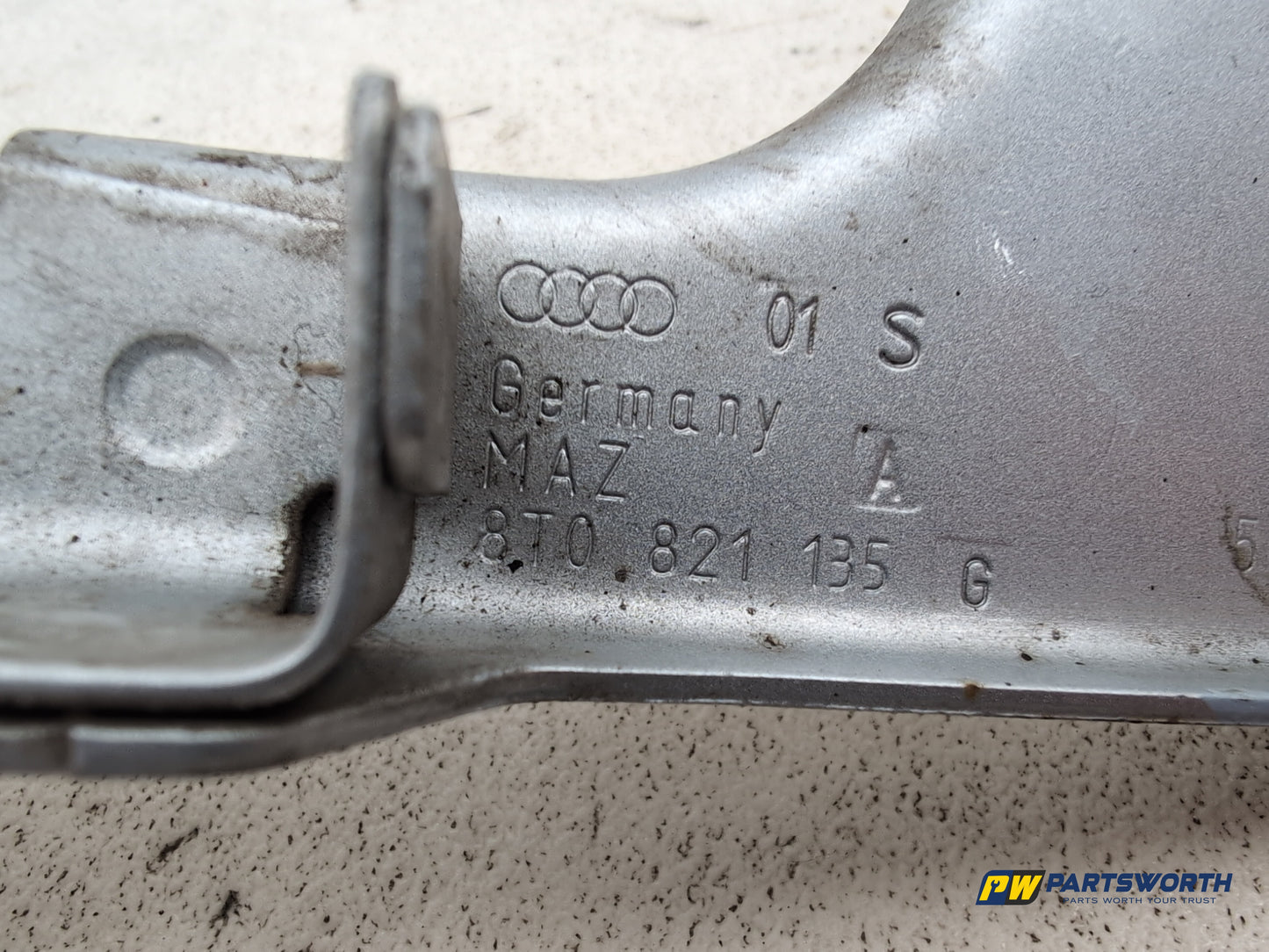 Audi A5 S Line Tdi Quattro Front Left Lower Wing Bracket 8t0821135g 2007-2016 - photo 4