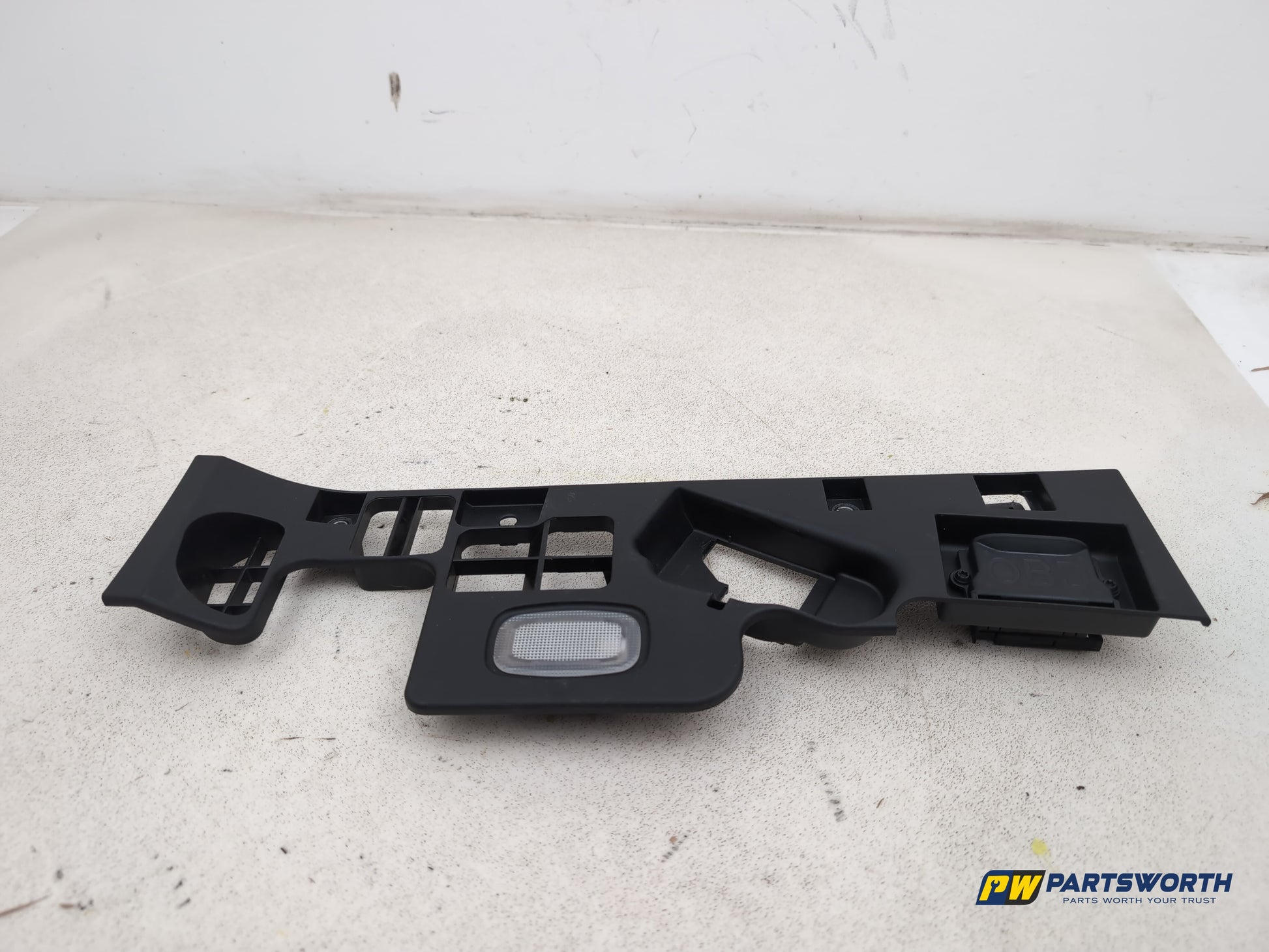 Mercedes-Benz B180 B-Class W246 Lower Dashboard Trim A2466800006 2011-2018 - photo 4