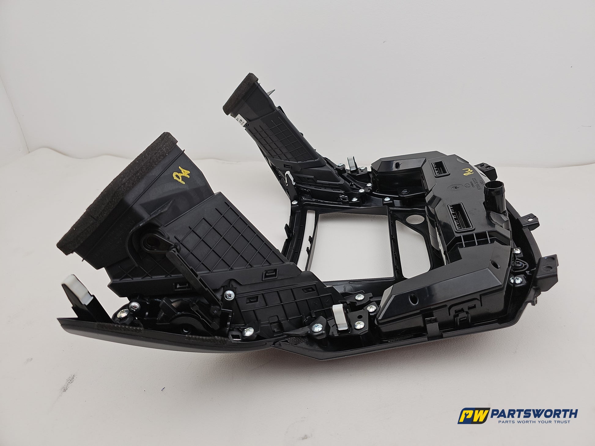Hyundai I40 Heater Control Assembly With Surround Trim And Air Vents 972503z900 - photo 4