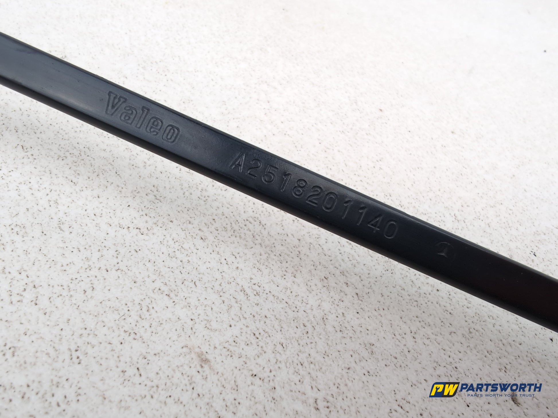 Mercedes R320 R-Class W251 Wiper Arm Front Pair A2518201140 2006-2013 - photo 4