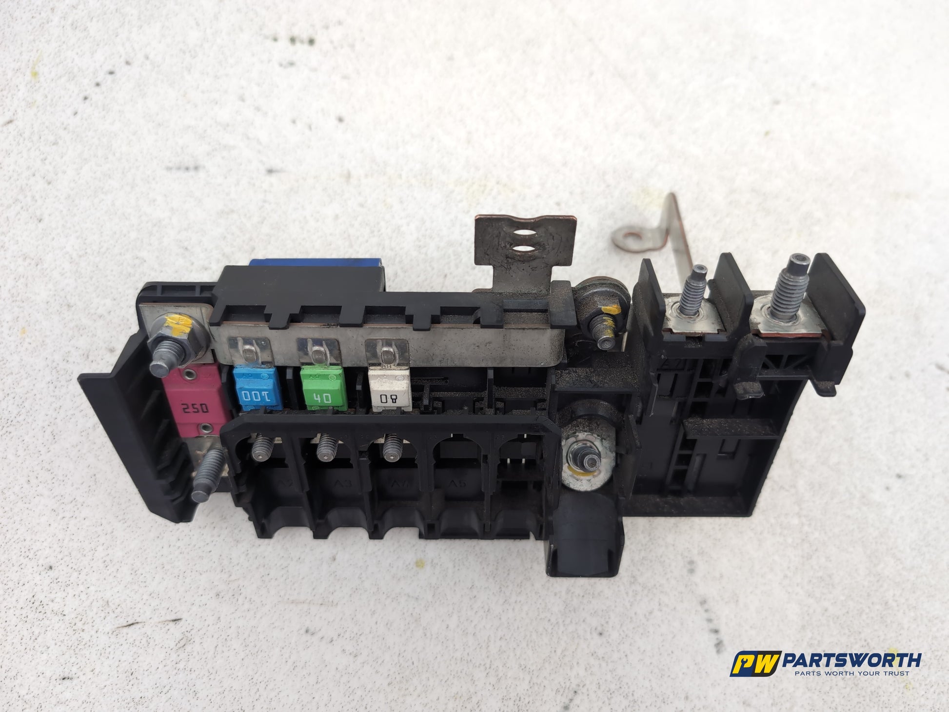 Mercedes-Benz B180 B-Class W246 1.8l Diesel Fuse Box A2465401350 2011-2018 - photo 4