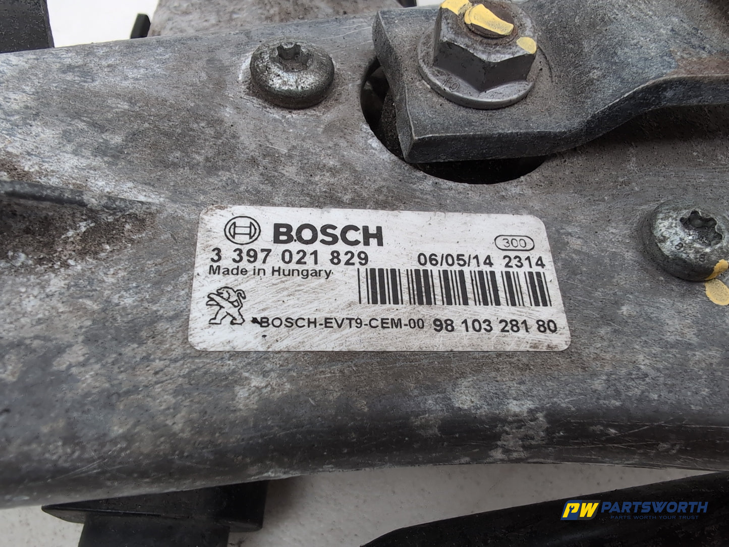 Front Wiper Motor & Mechanism / Linkage 4