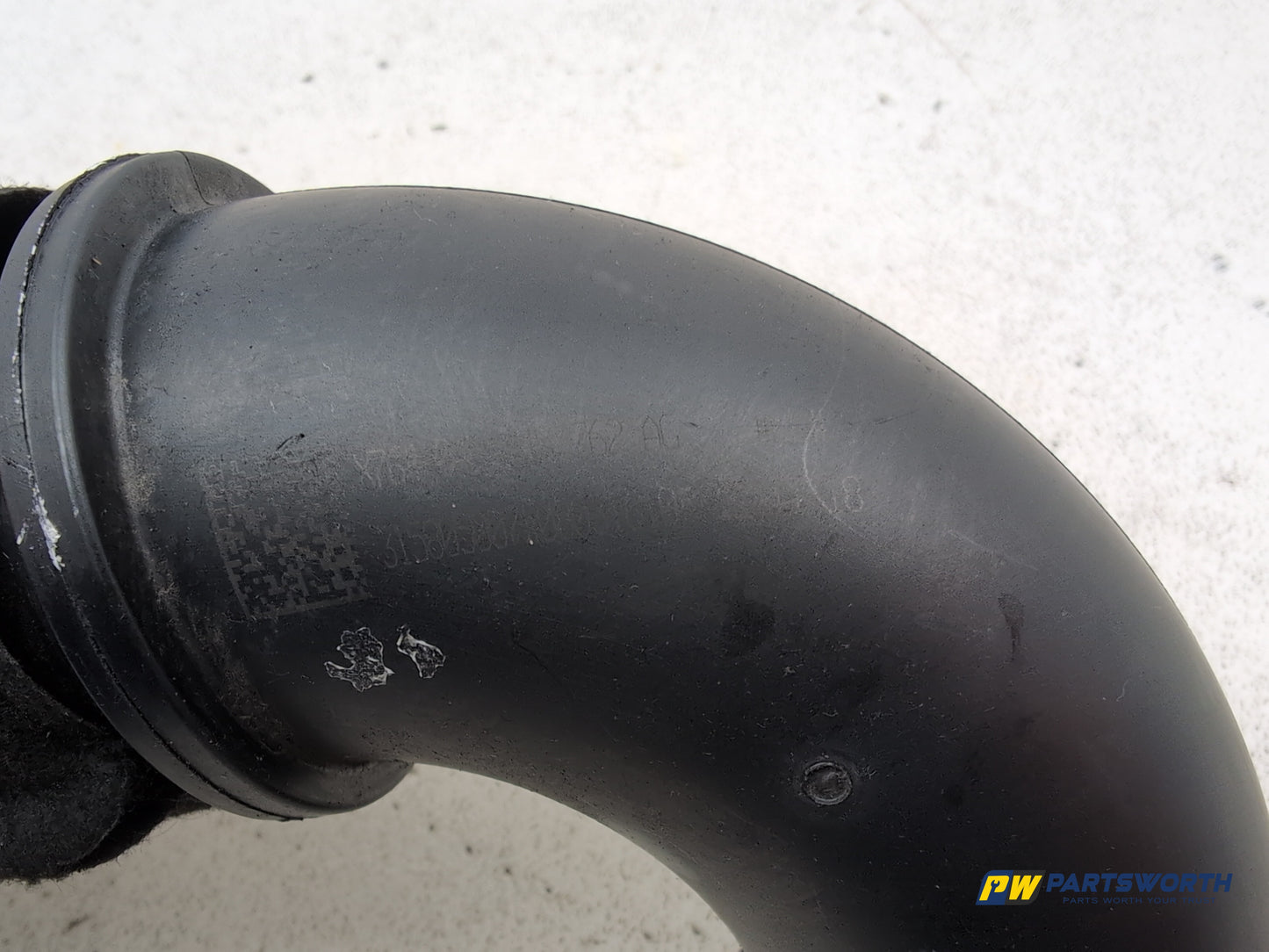 Audi A6 S Line Black 2.0l Diesel Air Intake Hose Pipe Line 04l145762ag 2011-2018 - photo 4