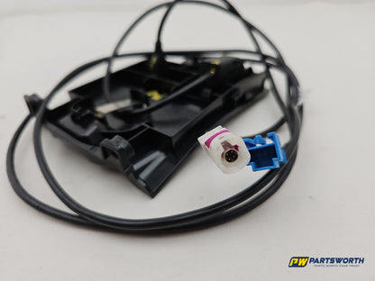 Mercedes-Benz B180 B-Class W246 Usb Socket Port Outlet With Trim A2468230411 - photo 4