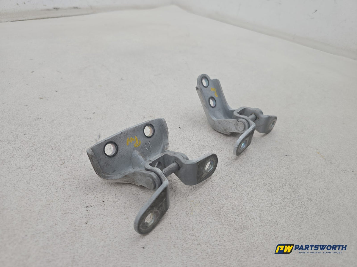 LH Front Door Hinge Pair  4