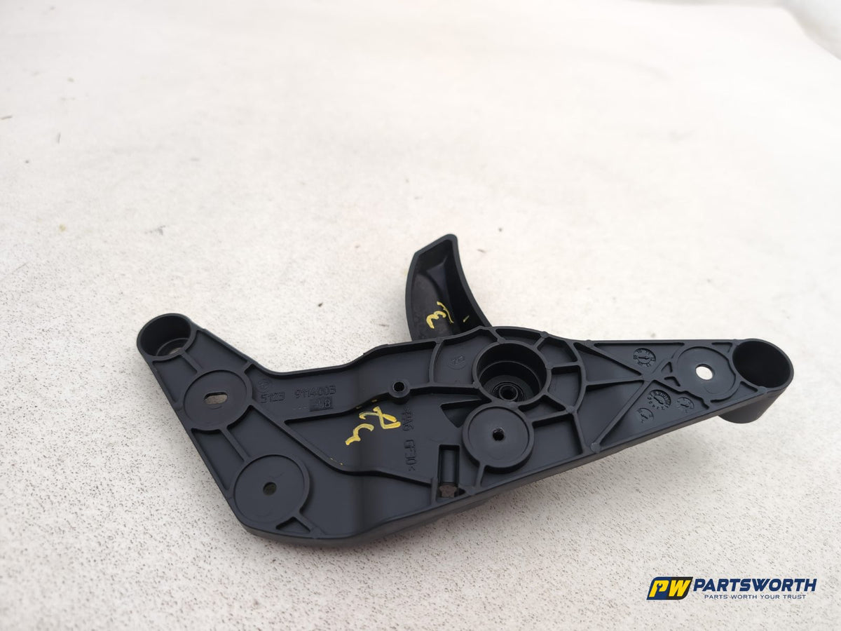 Bonnet Release Handle 4