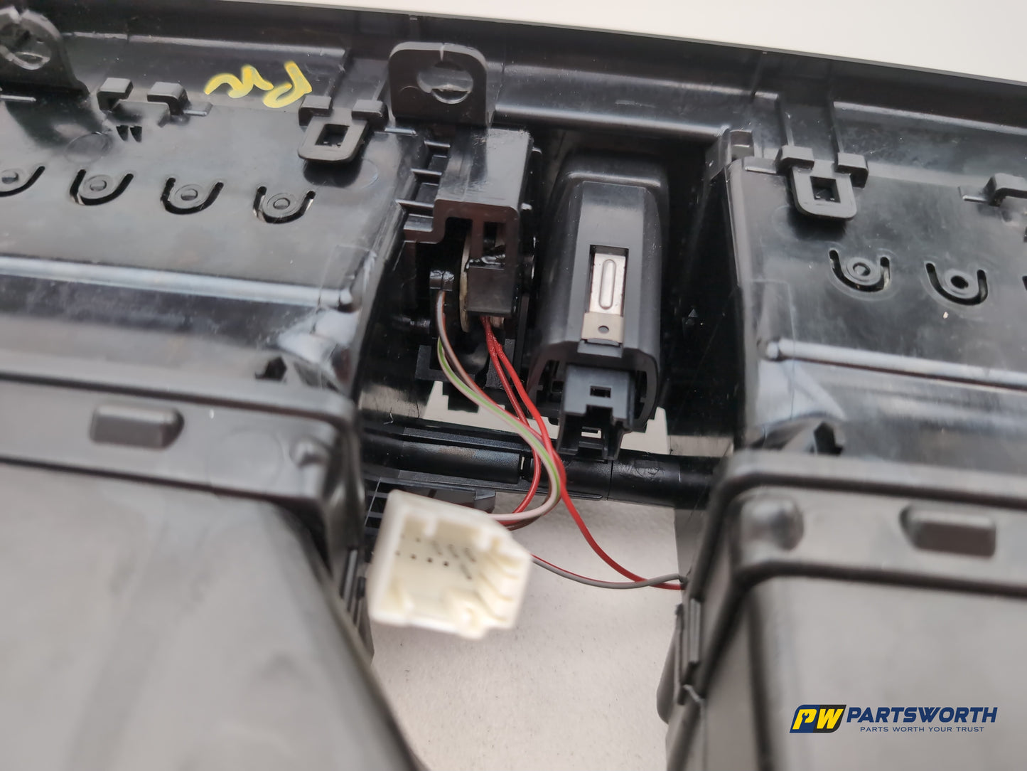 Dashboard Trim With Air Vent  4