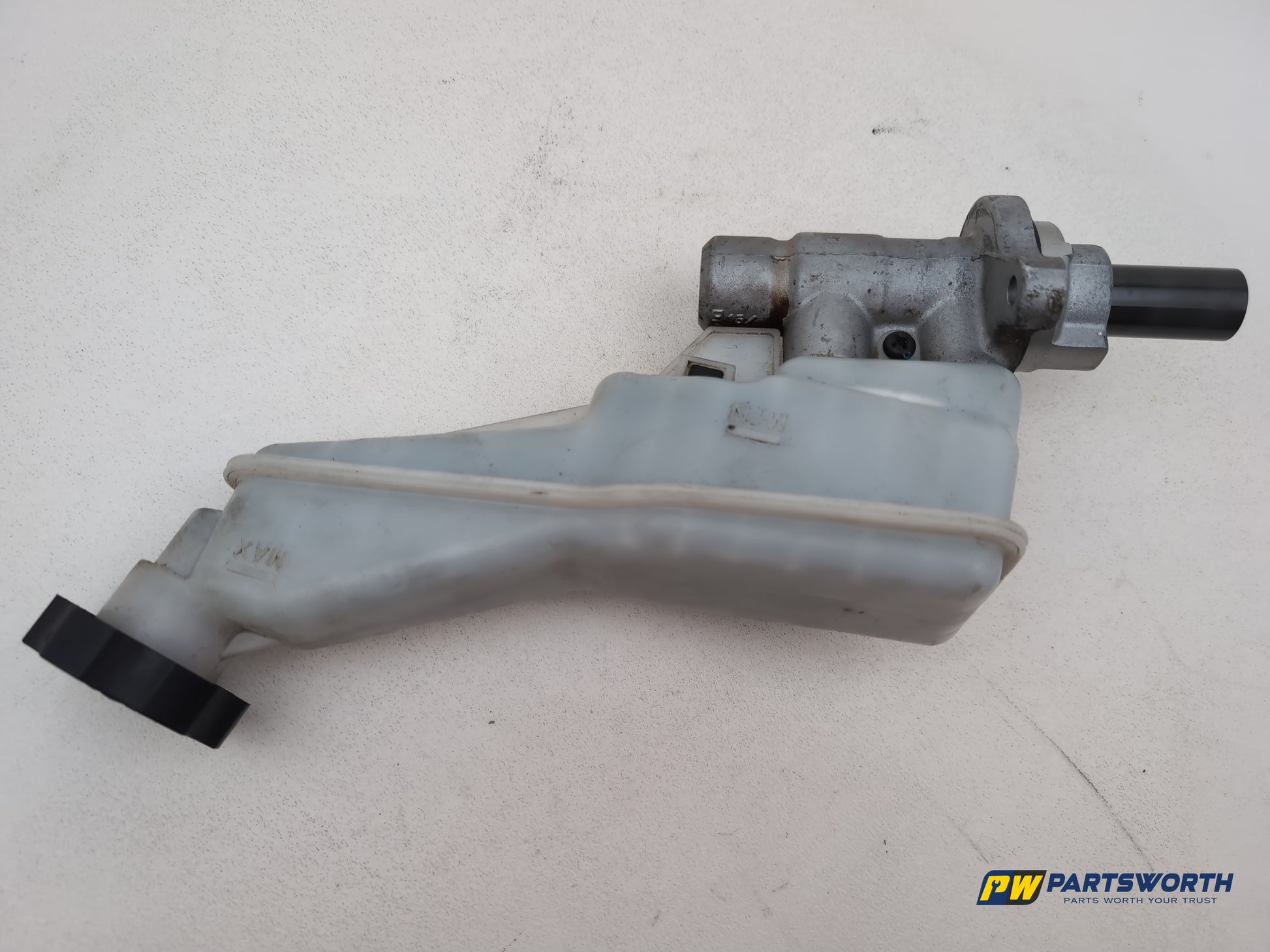 Brake Master Cylinder Assembly 4
