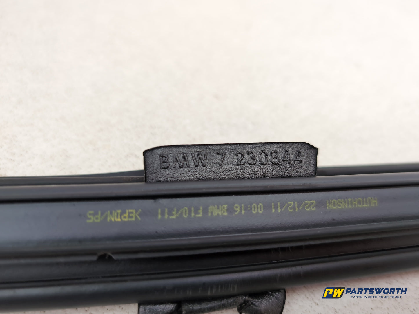 Bmw 5 Series 520d F10 Saloon Rear Driver Window Chanel Trim 7230844 2010-2017 - photo 4
