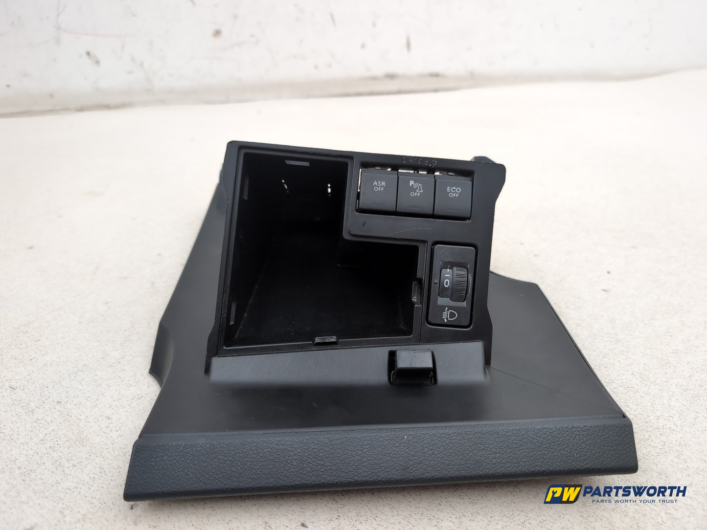 Glove Compartment Assembly 4