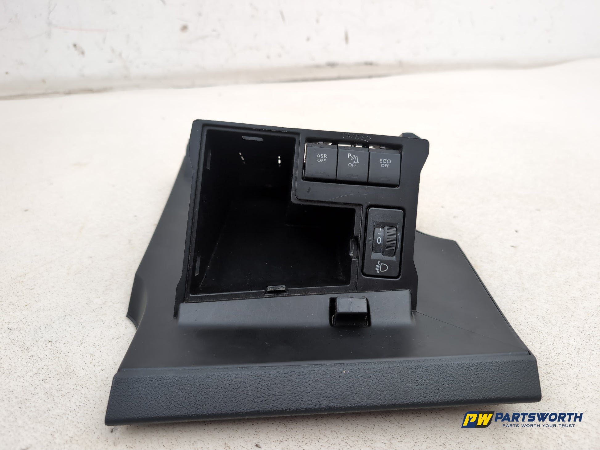 Glove Compartment Assembly 4