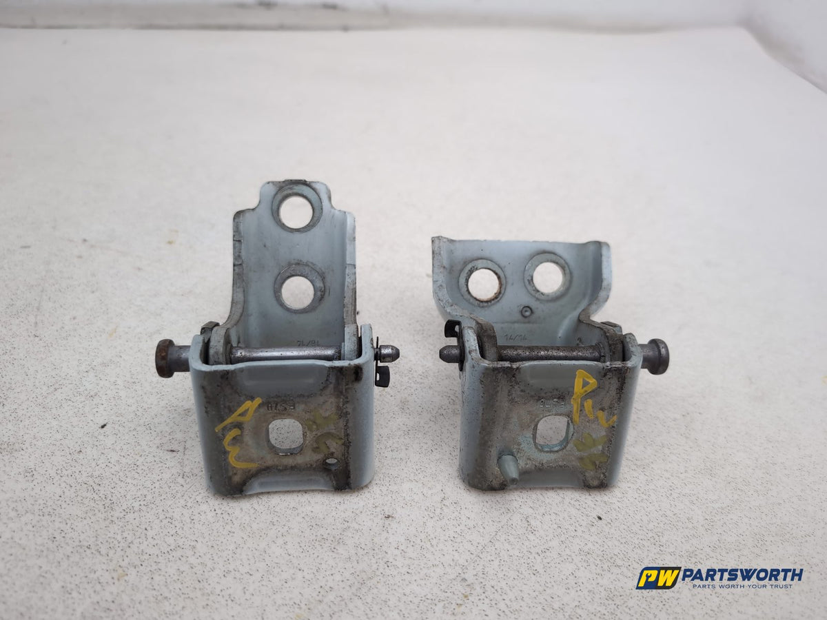 LH Front Door Hinge Pair  4