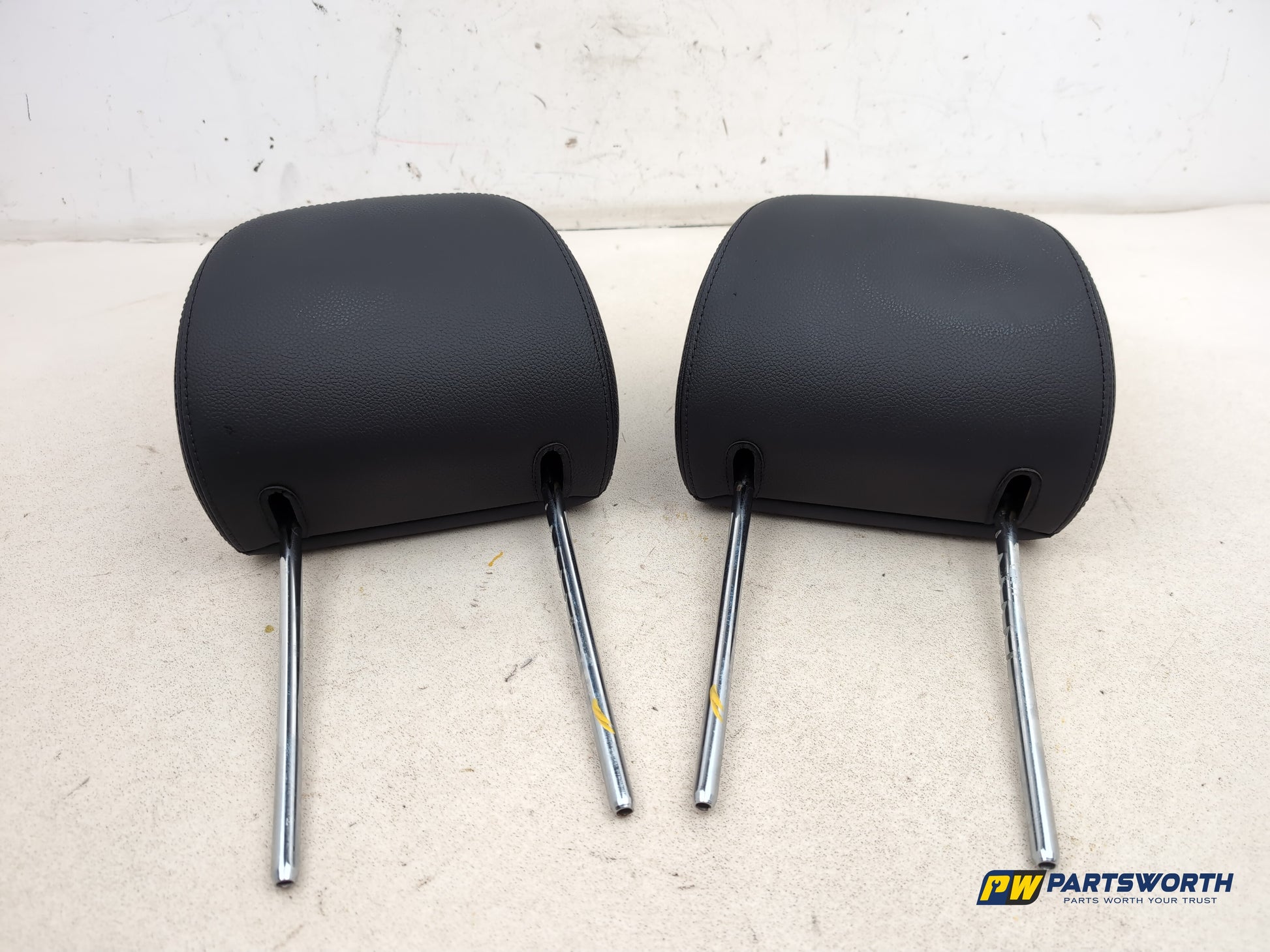 Rear Headrest 4