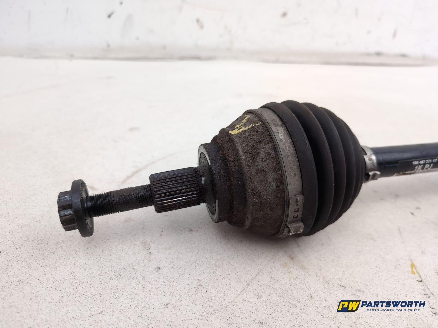Driveshaft Front LH 4