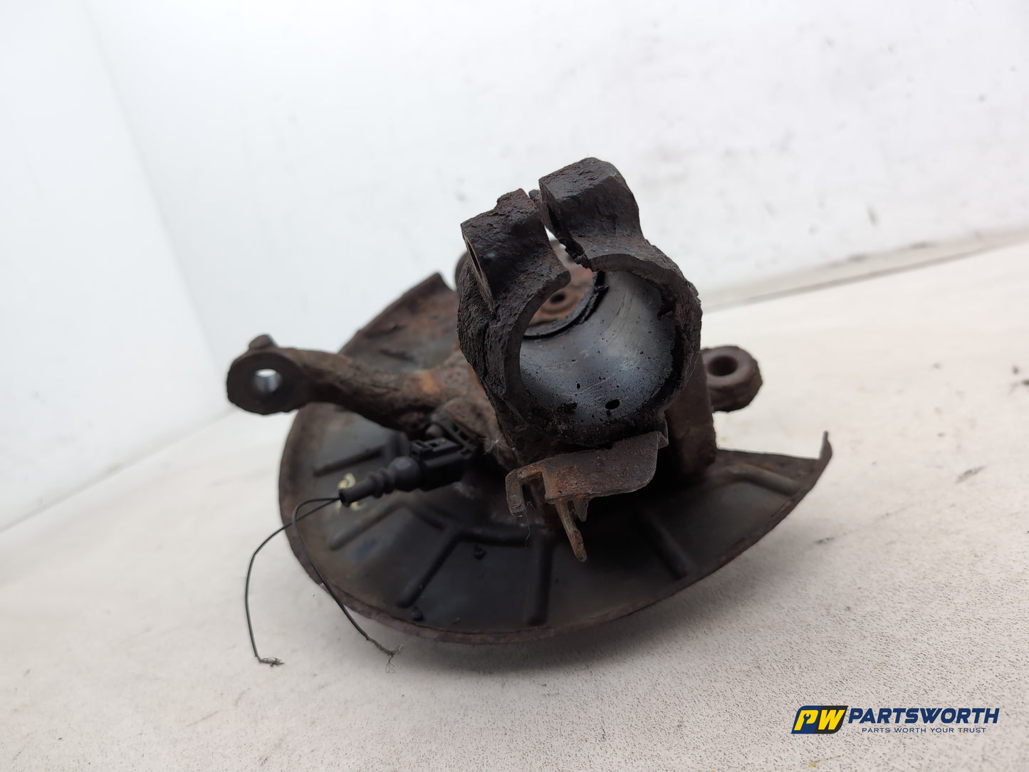 Wheel Hub Front RH 4