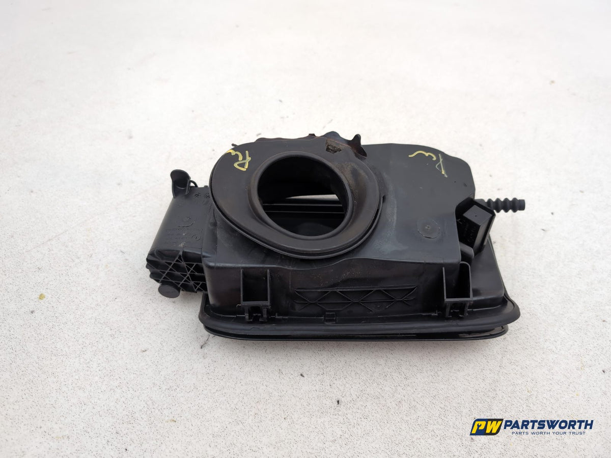 Fuel Filler Flap 4