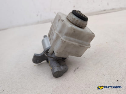 Brake Master Cylinder Assembly 4
