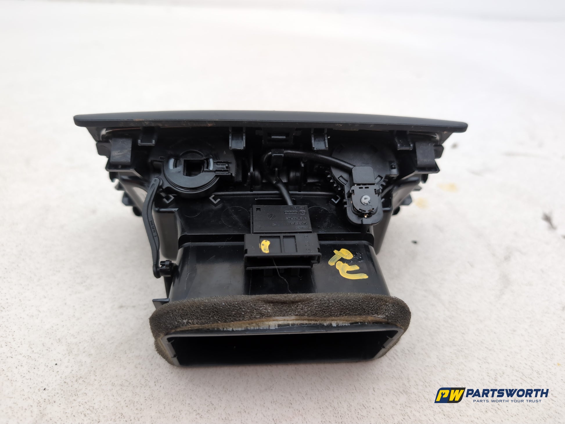 Centre Console Trim  10