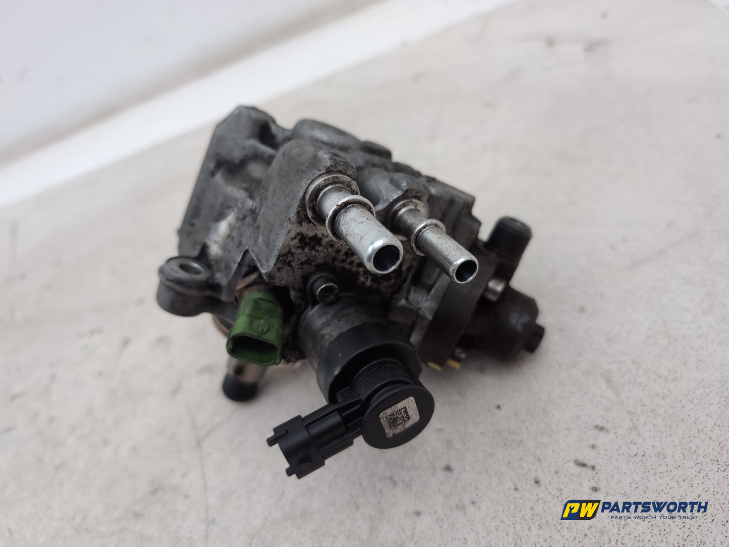 High pressure fuel pump 4