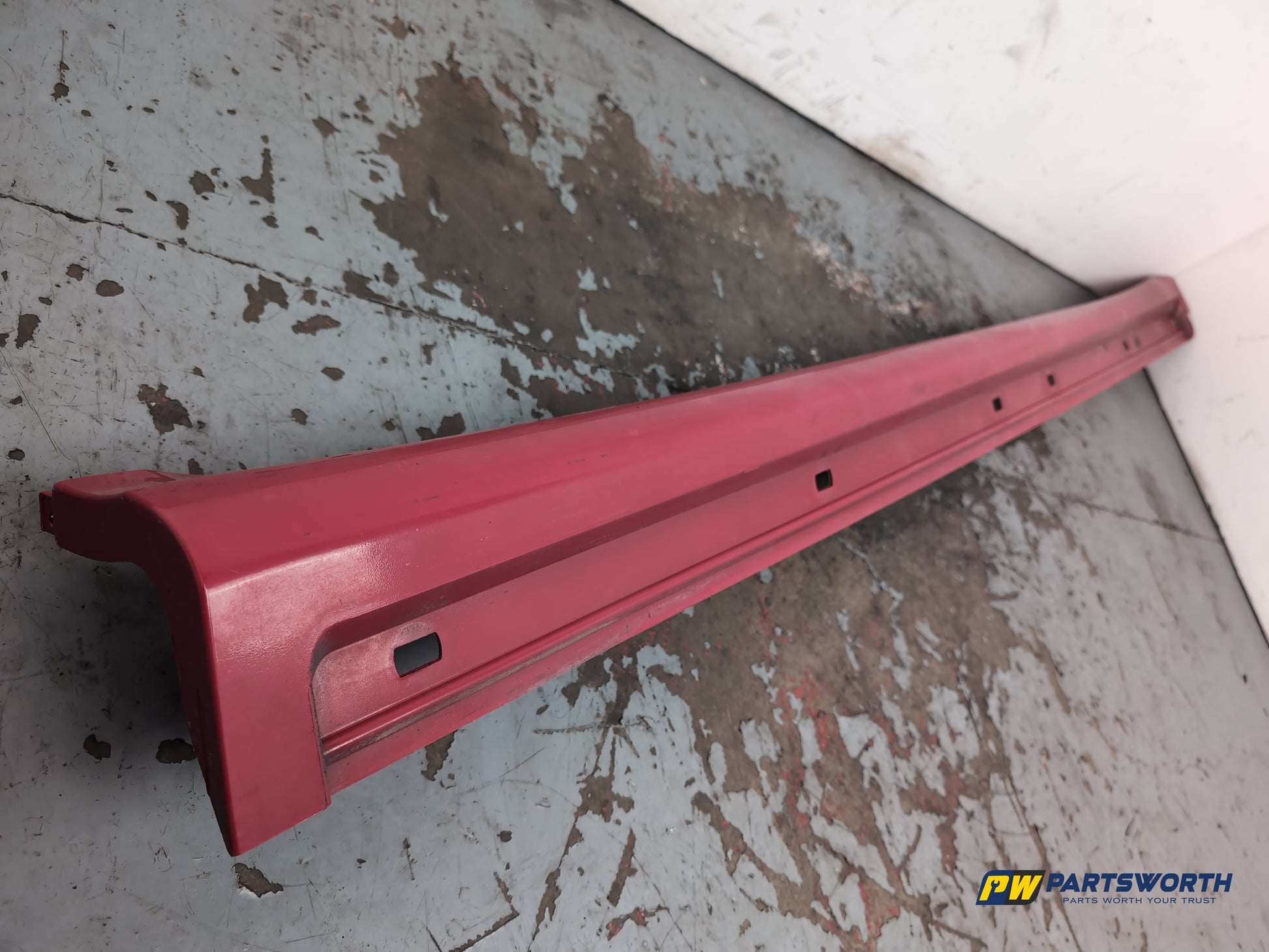 Side Skirt RH 4