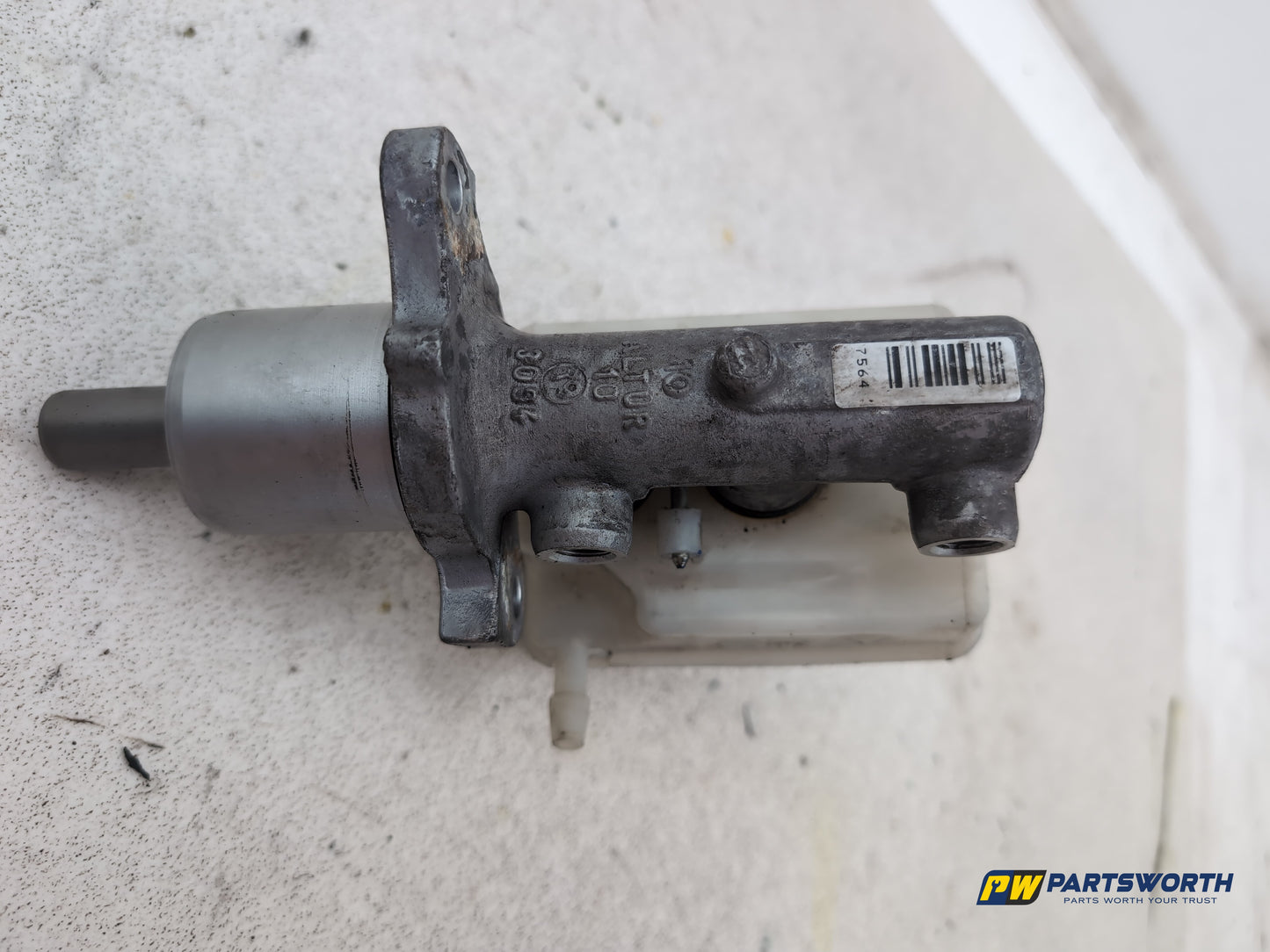 Brake Master Cylinder Assembly 4