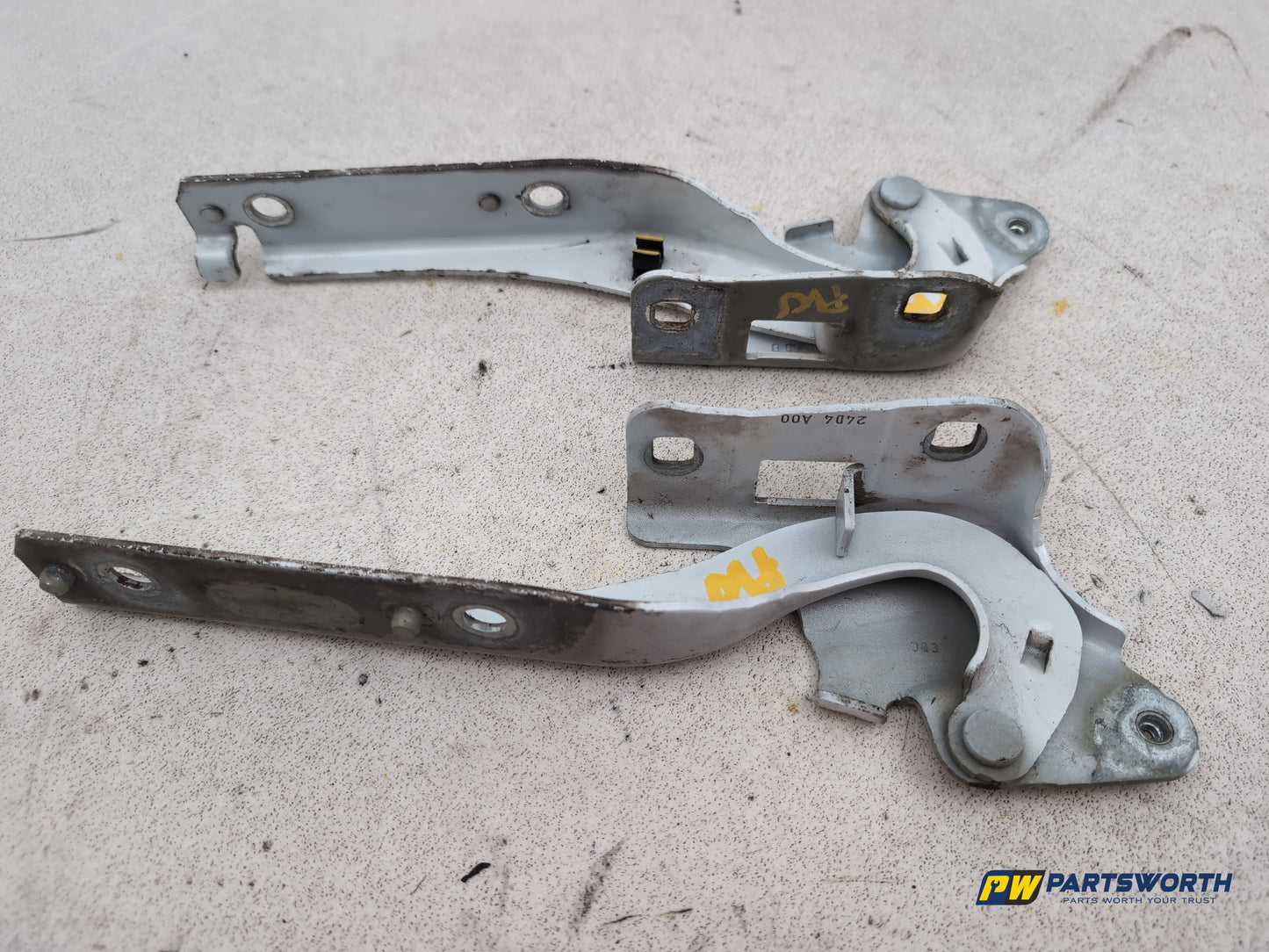Bonnet Hinges 4