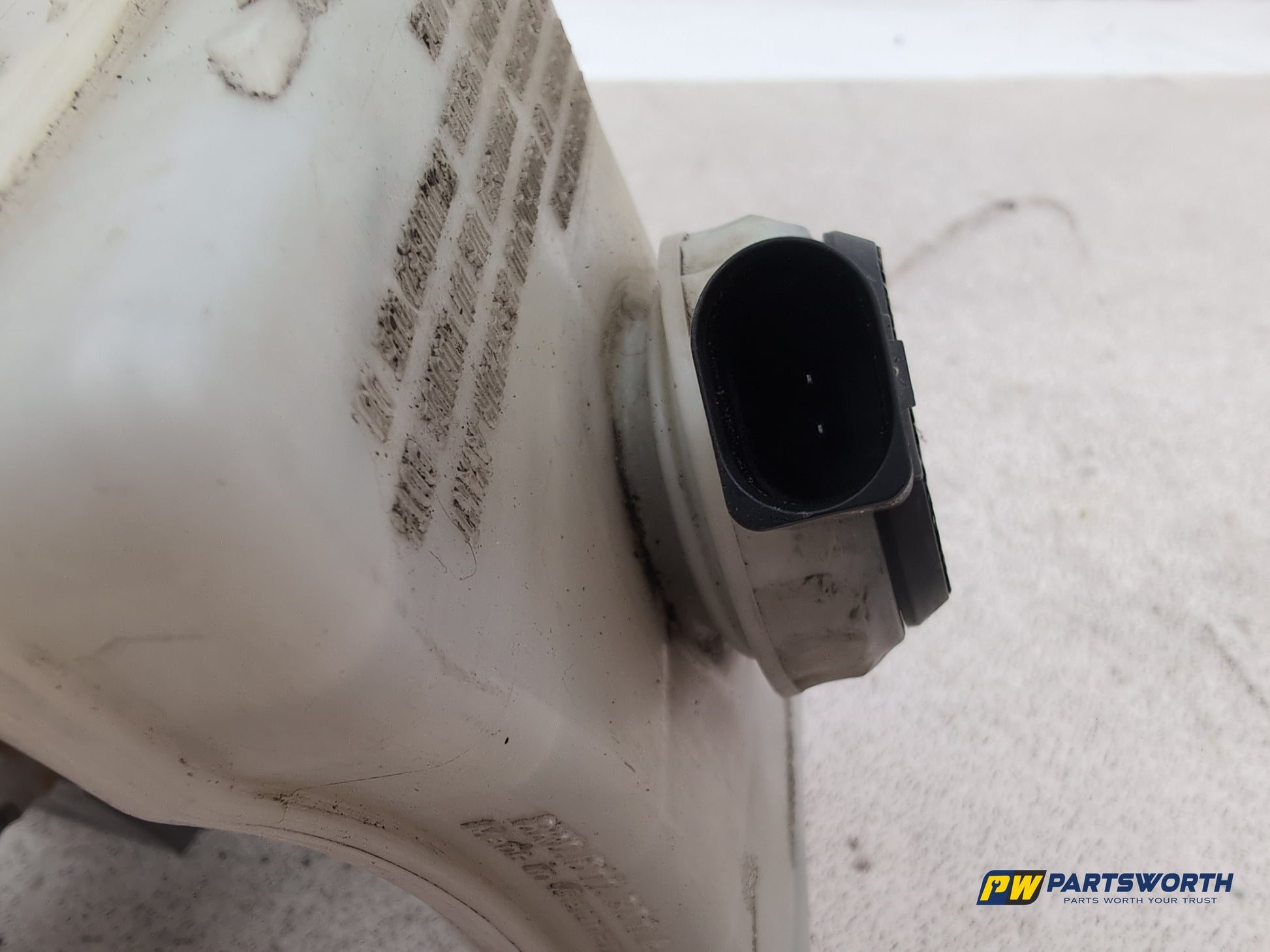 Brake Master Cylinder Assembly 4
