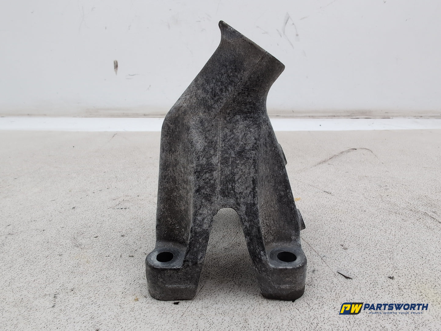 Engine Mounting Bracket 4