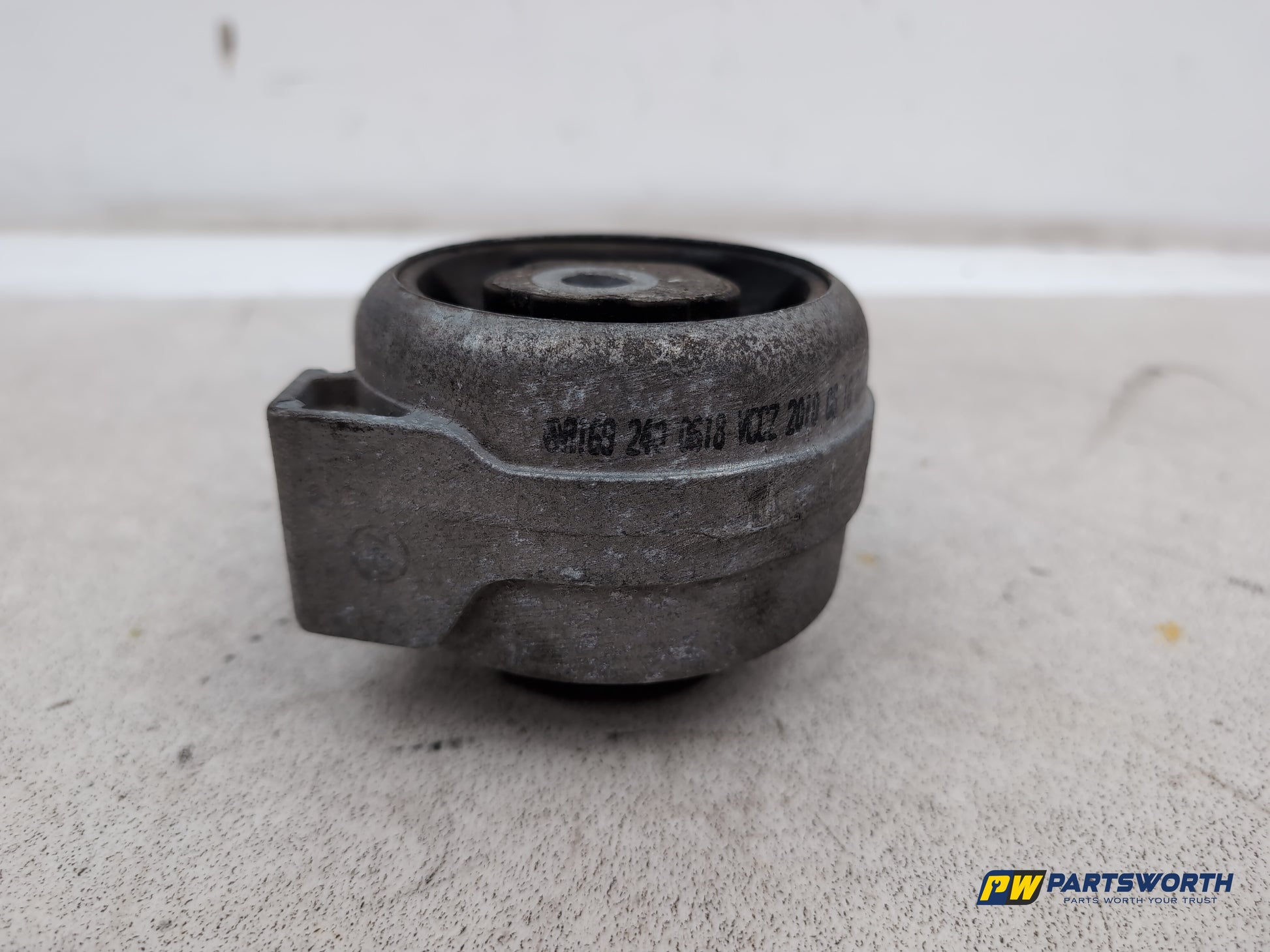 Engine Mounting Bracket 3