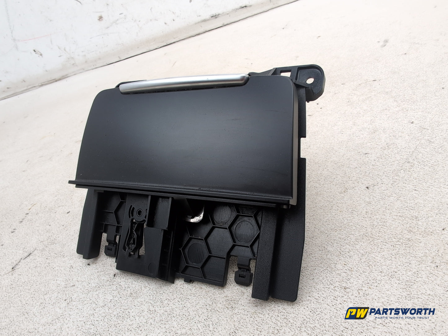 Centre Console Storage Tray 3